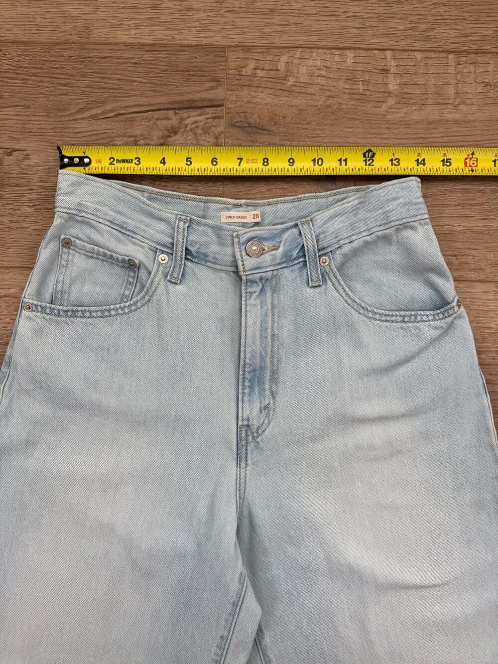 Levi’s Cinch Baggy Jeans Womens 28 High Rise Wide Leg Light Wash 100% Cotton - Picture 6 of 16